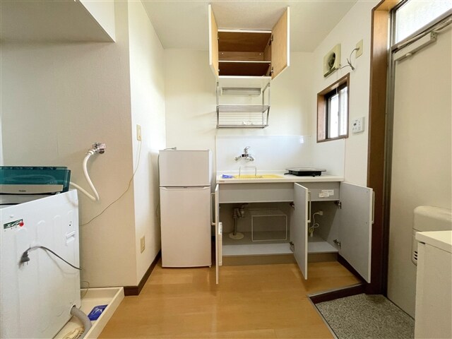 物件内観写真10　(キッチン収納)