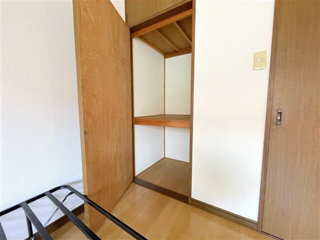 物件内観写真13　(クローゼット)