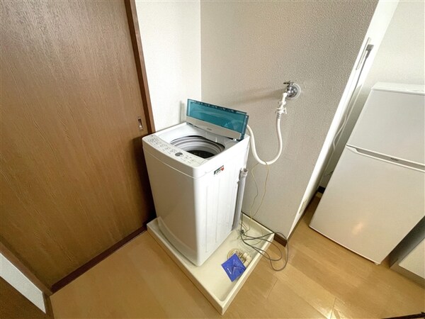 居室(洗濯機置場)