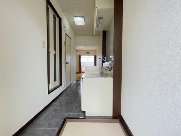 居室(玄関)