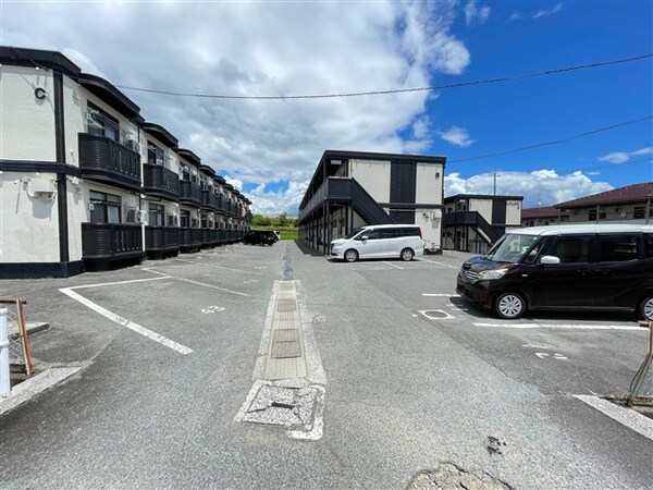 外観(駐車場)