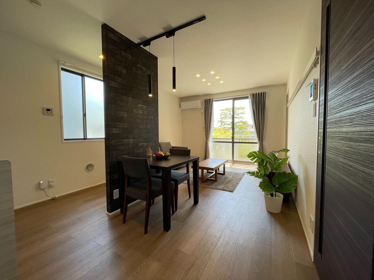 物件内観写真7　(リビング)