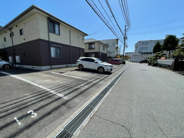 外観(駐車場)