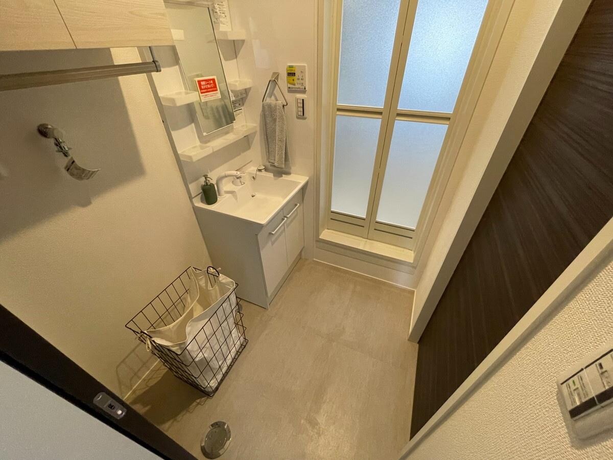 物件内観写真17　(洗面室)