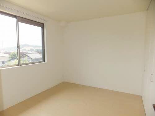 物件内観写真7　(居室2)