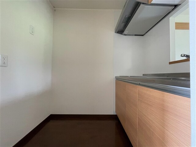 物件内観写真8　(冷蔵庫置場)