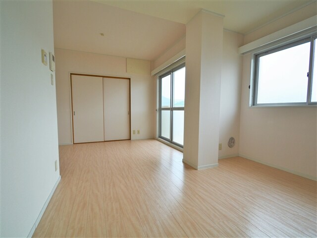 物件内観写真9　(リビング)