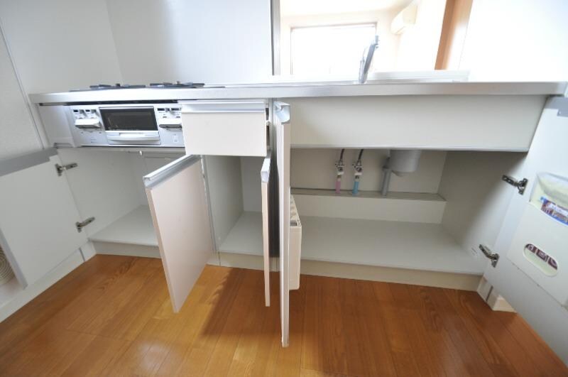 物件内観写真9　(キッチン収納)