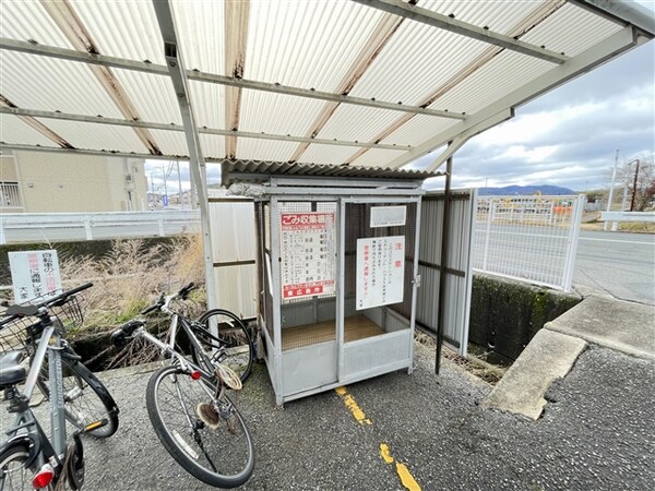 外観(敷地内ごみステーション)