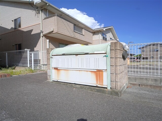 物件外観写真3　(駐輪場)