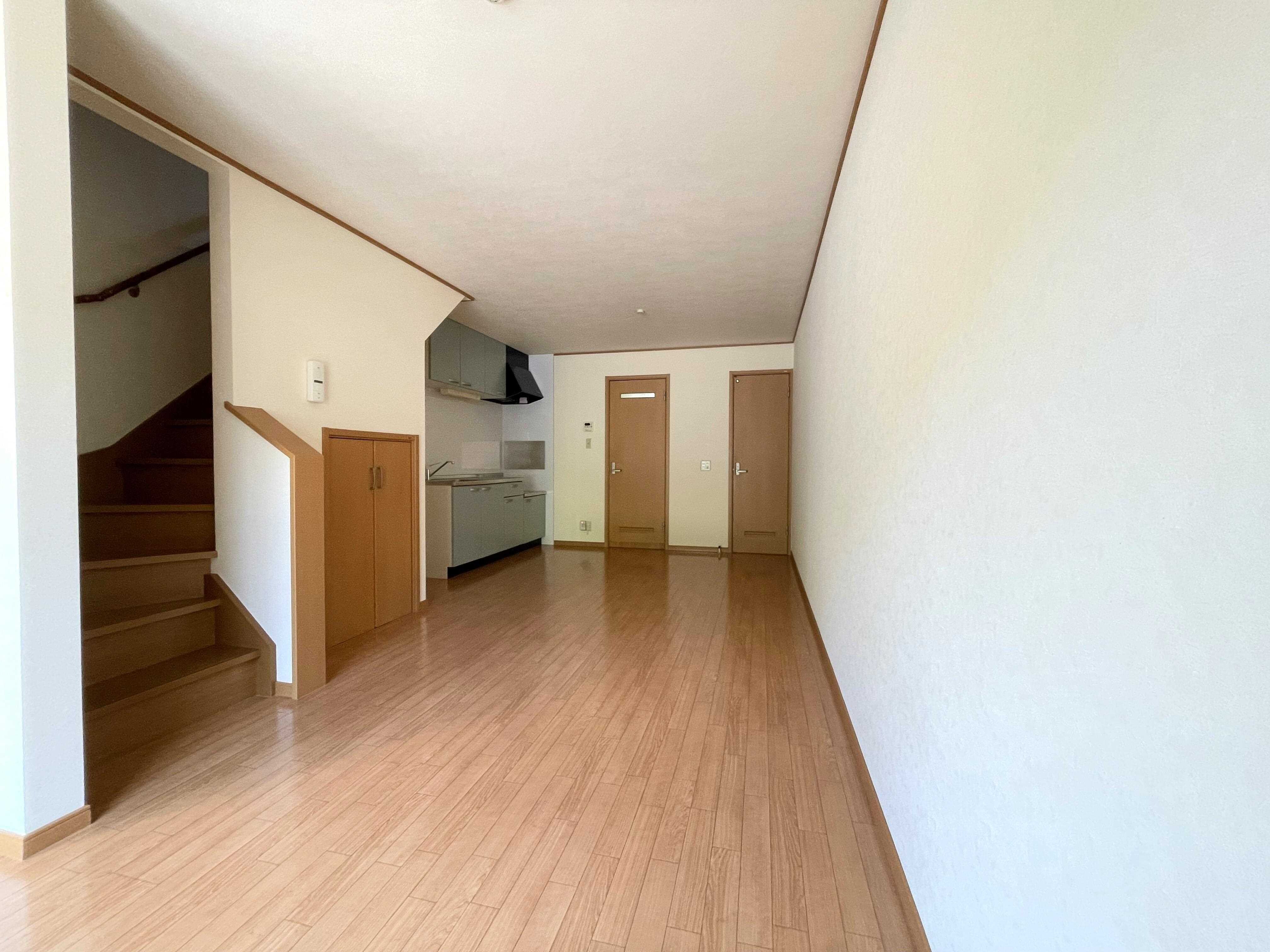 物件内観写真8　(リビング)