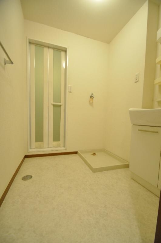 物件内観写真17　(洗面脱衣所)