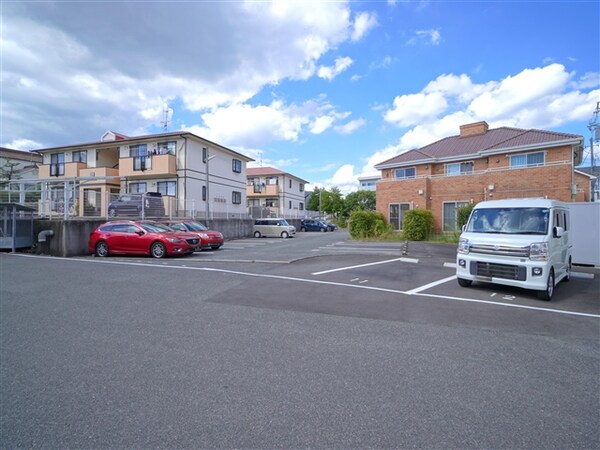 外観(駐車場)