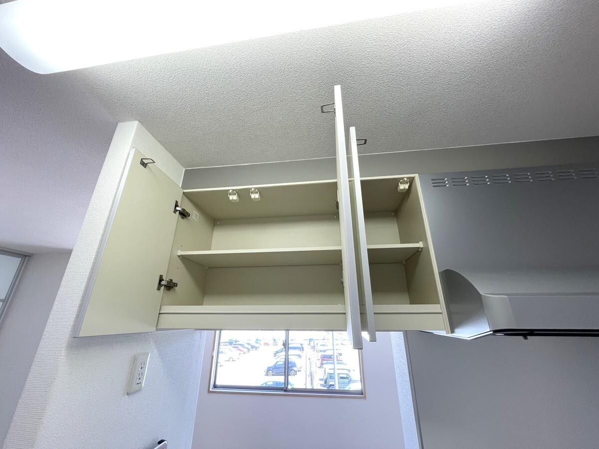 物件内観写真10　(キッチン収納)