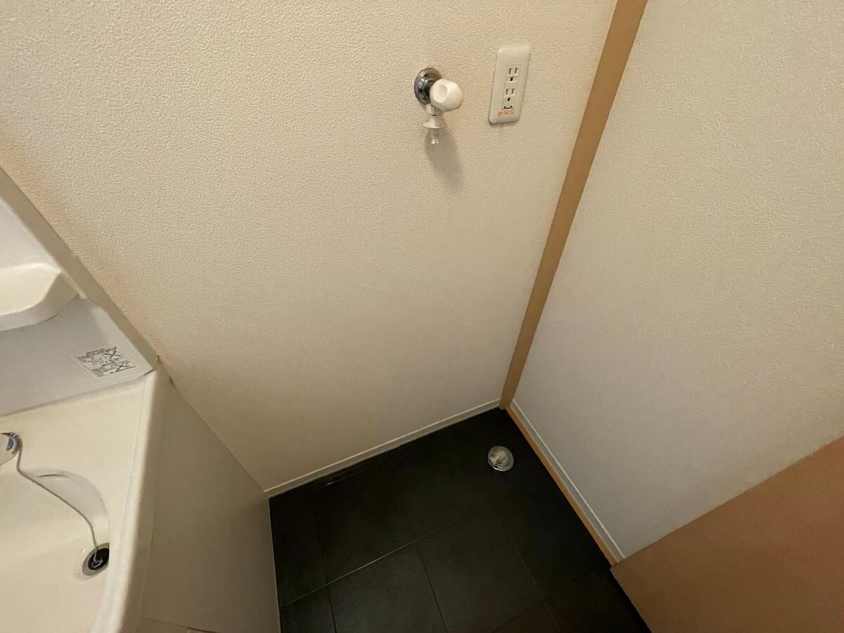 物件内観写真16　(室内洗濯機置場)