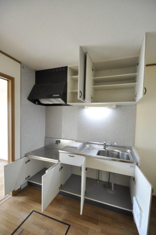 物件内観写真7　(キッチン収納)