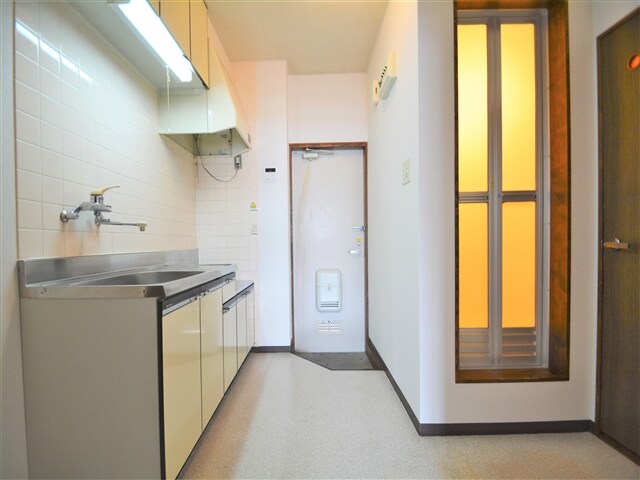 物件内観写真6　(キッチンスペース)