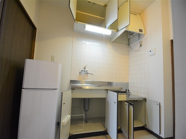 物件内観写真9　(キッチン収納)