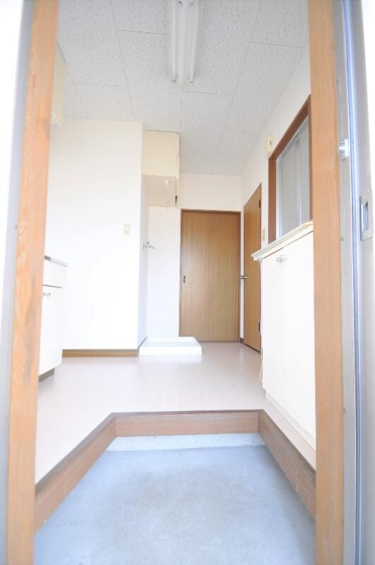 物件内観写真6　(玄関)