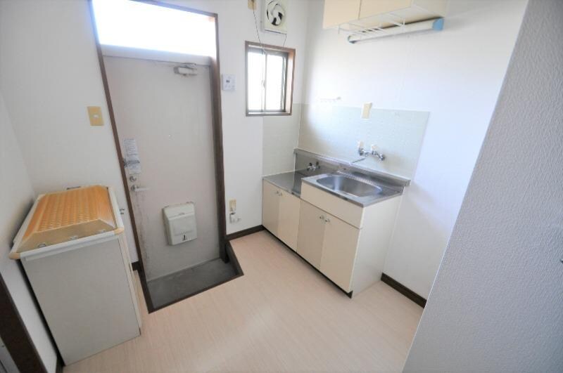 物件内観写真8　(キッチンスペース)