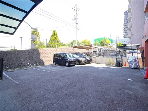 外観(駐車場)