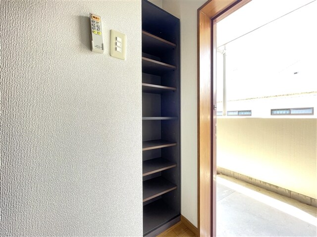物件内観写真6　(シューズボックス)