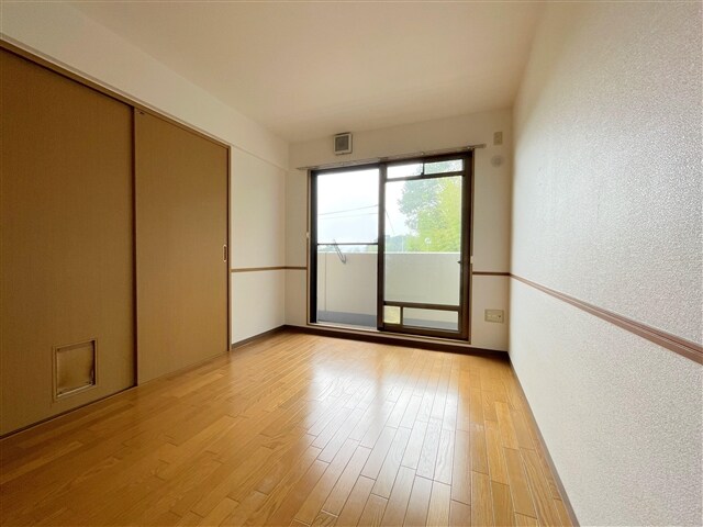 物件内観写真12　(洋室)