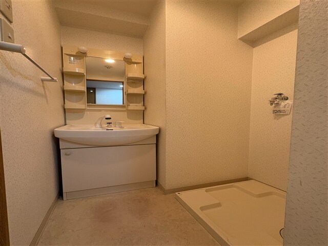 物件内観写真14　(洗面台)