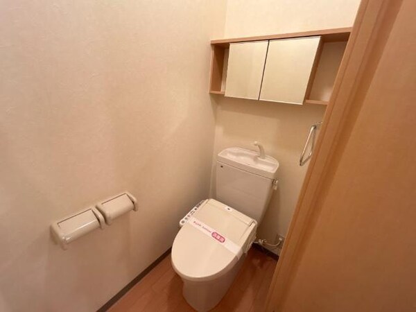居室(シャワー付トイレ)