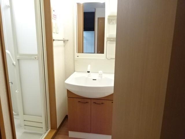 物件内観写真9　(洗髪洗面化粧台)