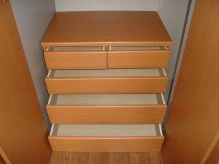 物件内観写真9　(収納引き出し)