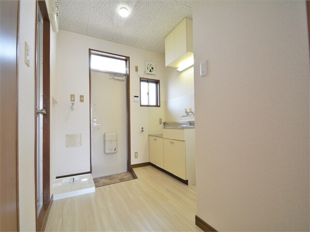 物件内観写真6　(キッチンスペース)