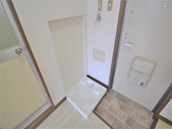 居室(室内洗濯機置場)