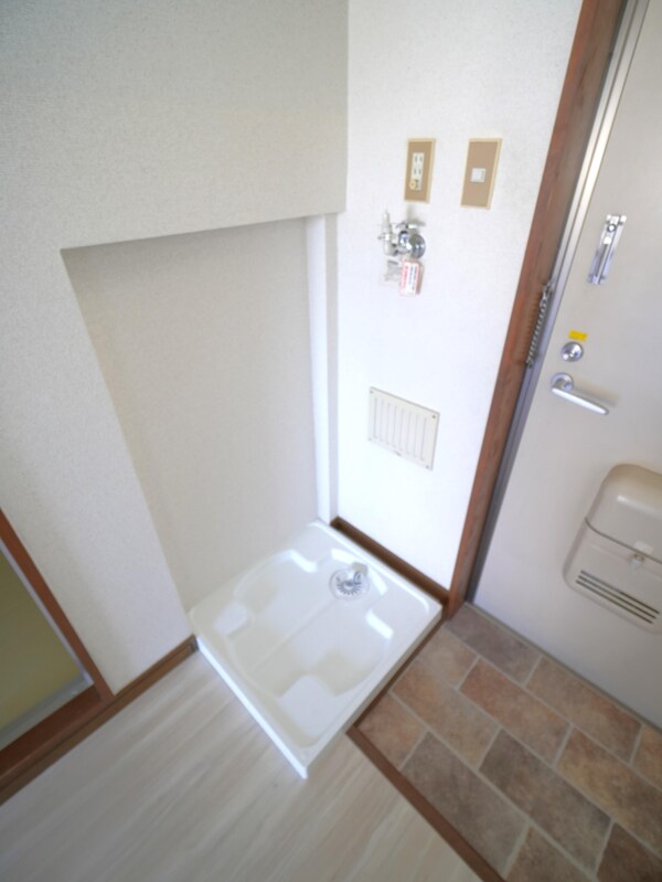 居室(室内洗濯機置場)