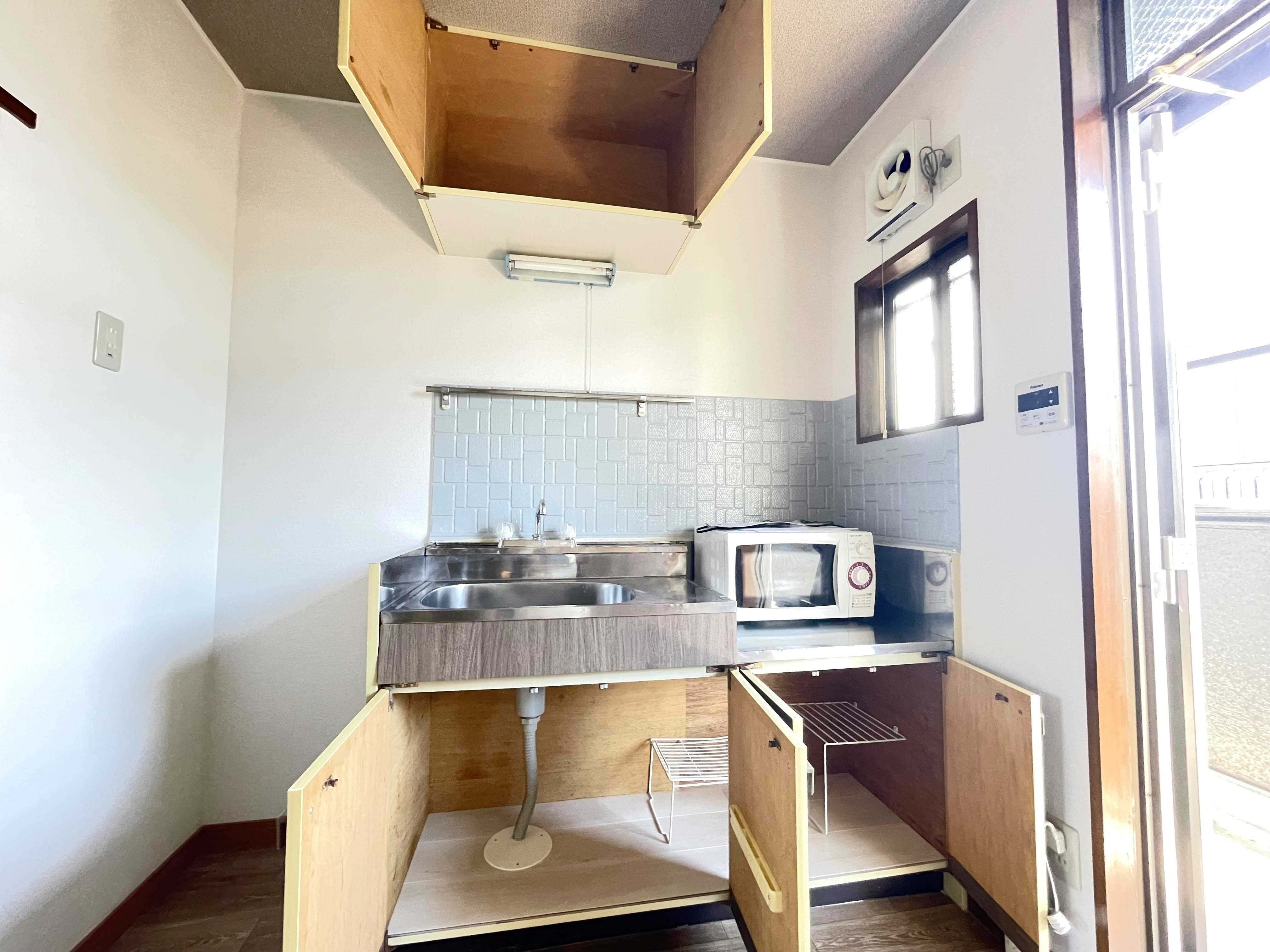 物件内観写真9　(キッチン収納)