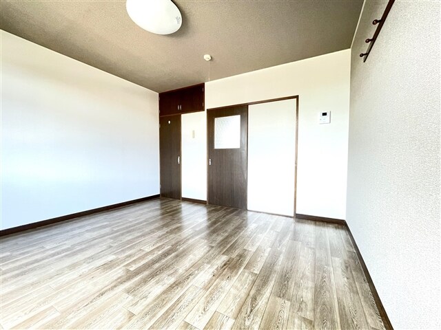 物件内観写真11　(居室)