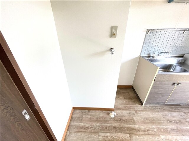 物件内観写真14　(洗濯機置場)