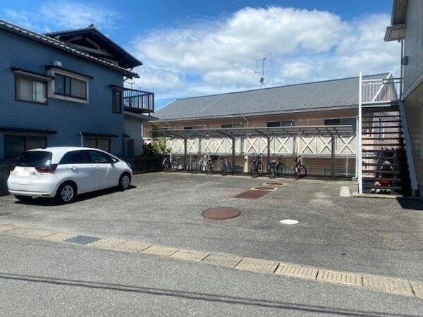 外観(駐車場)