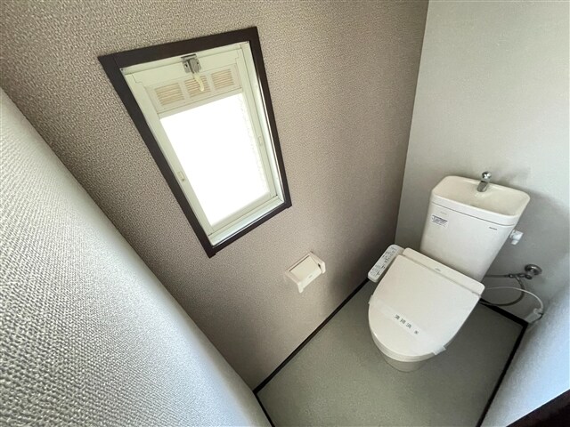 物件内観写真12　(トイレ)