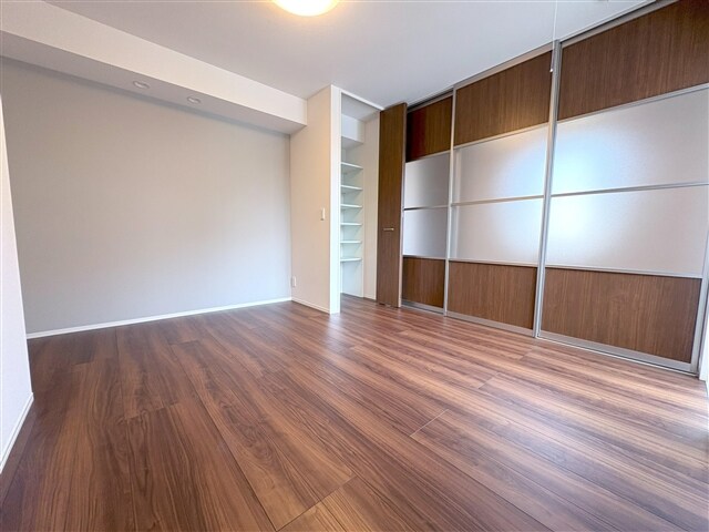 物件内観写真5　(リビング)