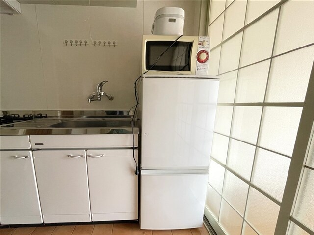 物件内観写真8　(冷蔵庫置場)