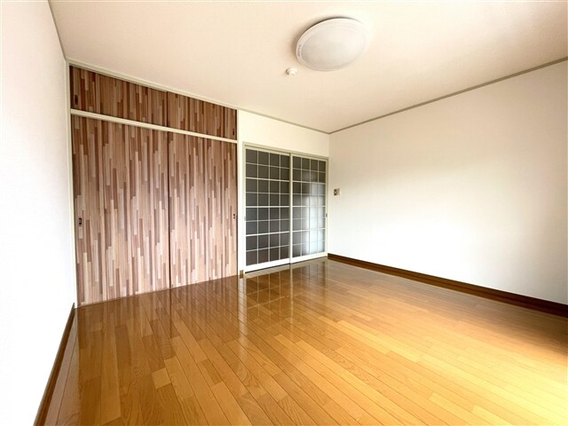 物件内観写真12　(居室)