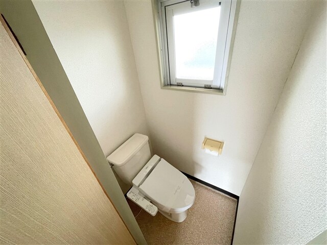 物件内観写真16　(トイレ)