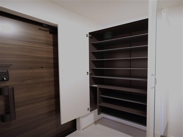 居室(シューＢＯＸ)