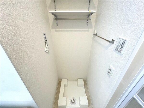 居室(洗濯機置場)