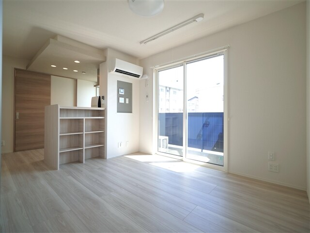 物件内観写真8　(リビング)