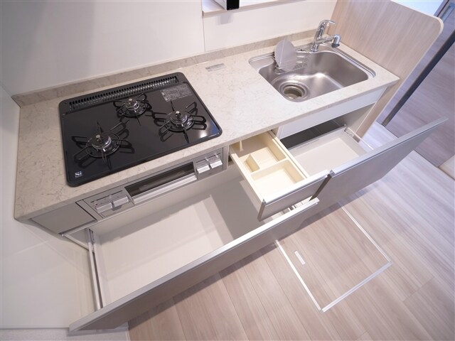 物件内観写真11　(キッチン収納)