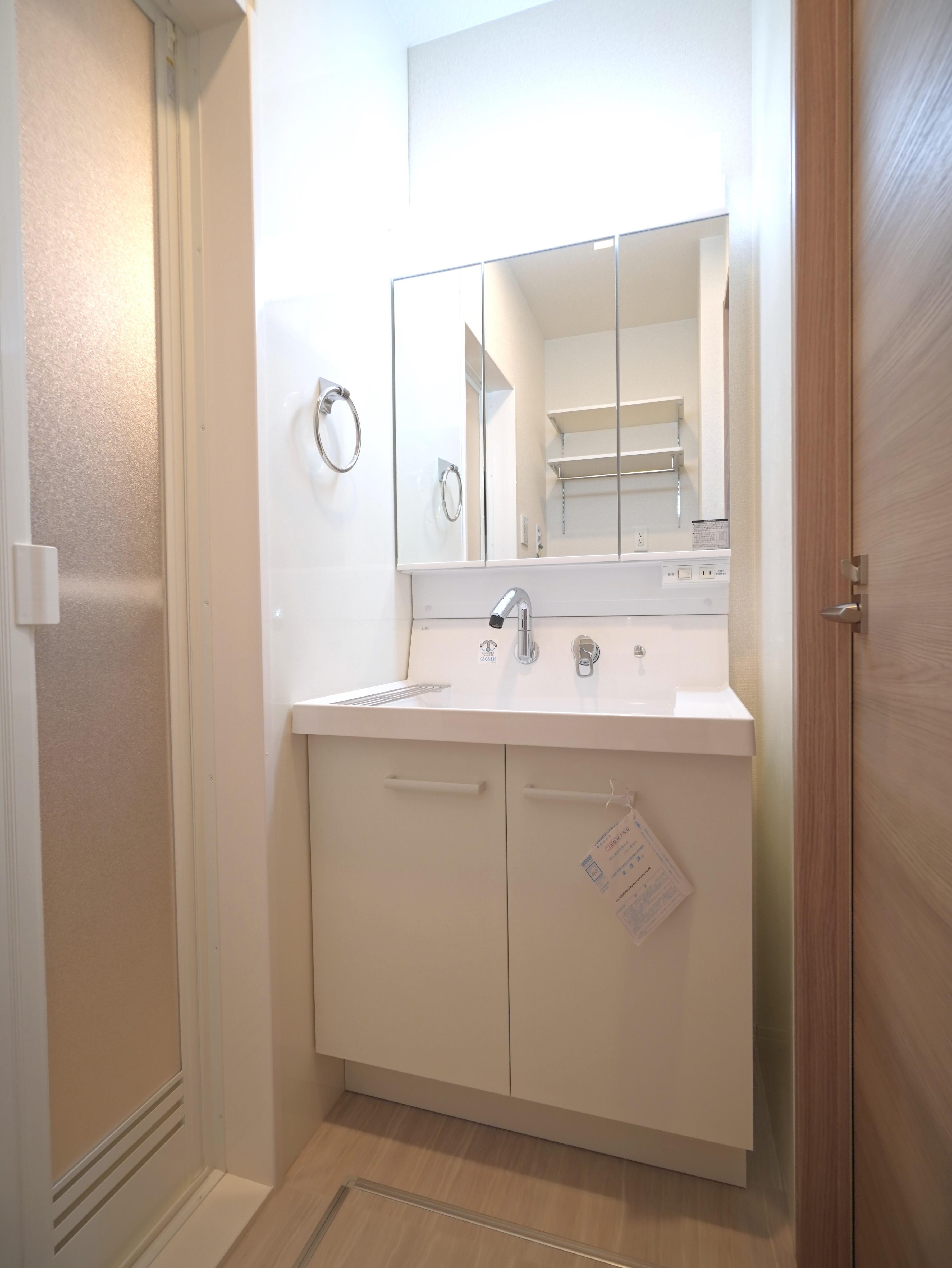 物件内観写真16　(独立洗面台)