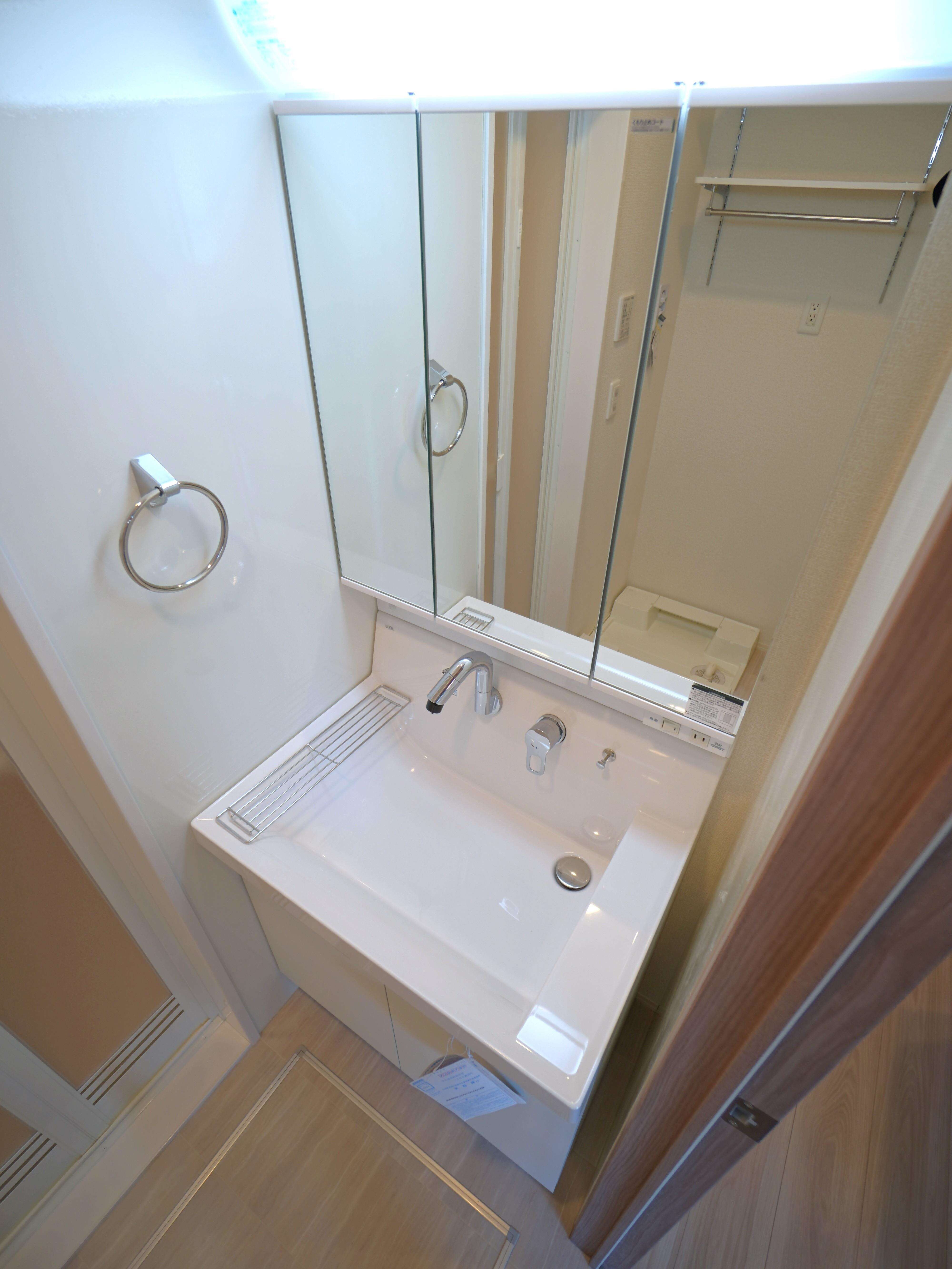 物件内観写真17　(独立洗面台)