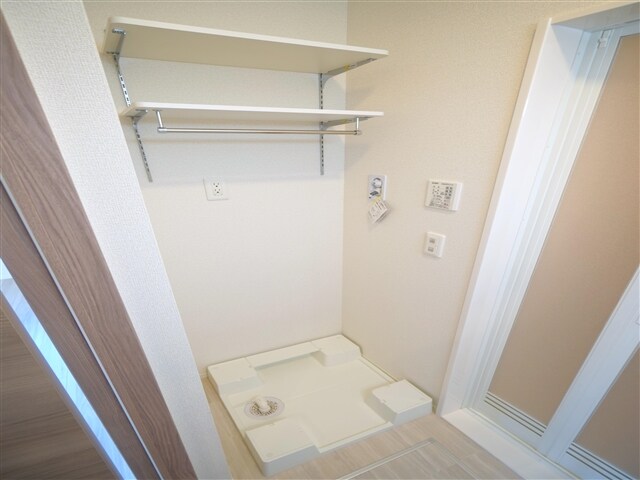 物件内観写真18　(室内洗濯機置場)